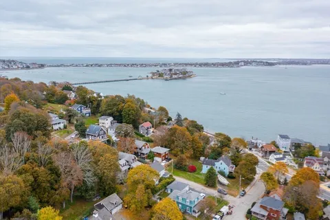 $689,000 | 5 Telegraph Avenue, Hull, MA 02045