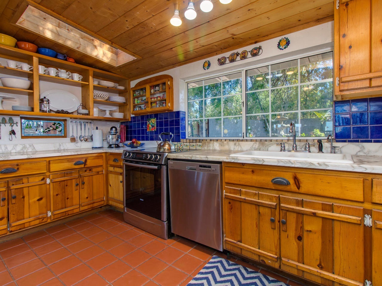 2204 East Mission Road Fallbrook, CA 92028 - Photo 10 of 25