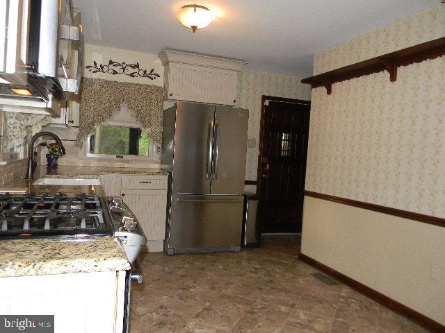 50 Mantua Road Mount Royal, NJ 08061 - Photo 7 of 31