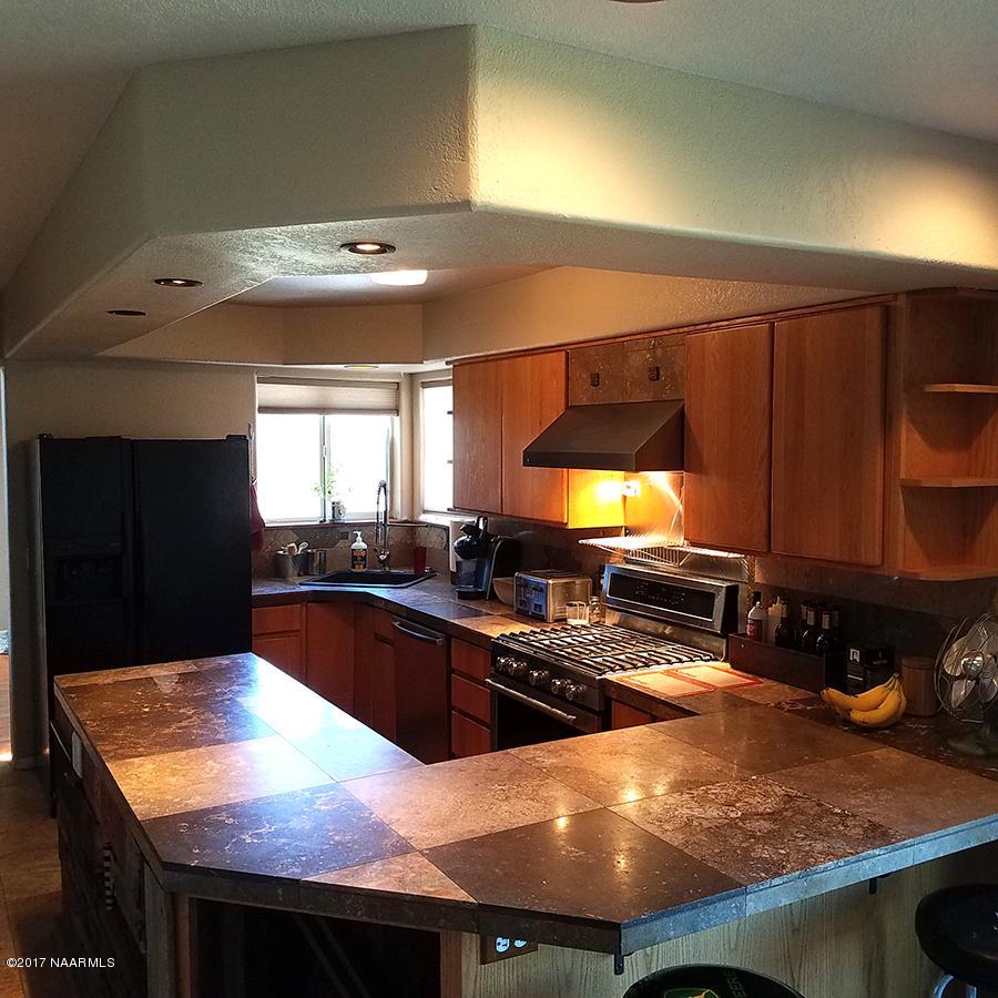 6905 North Bader Road Flagstaff, AZ 86001 - Photo 11 of 30 house10