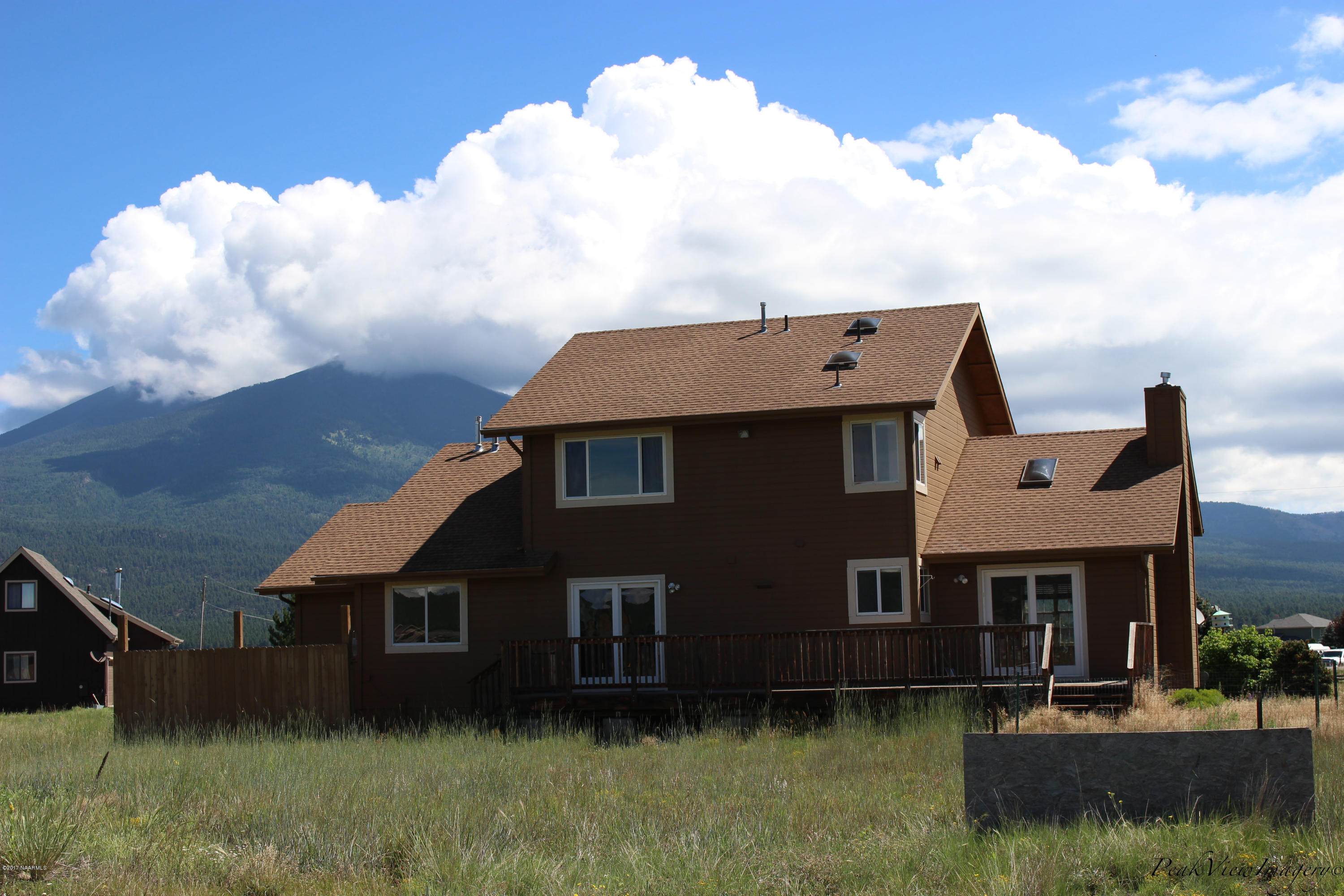 6905 North Bader Road Flagstaff, AZ 86001 - Photo 2 of 30 Exterior back