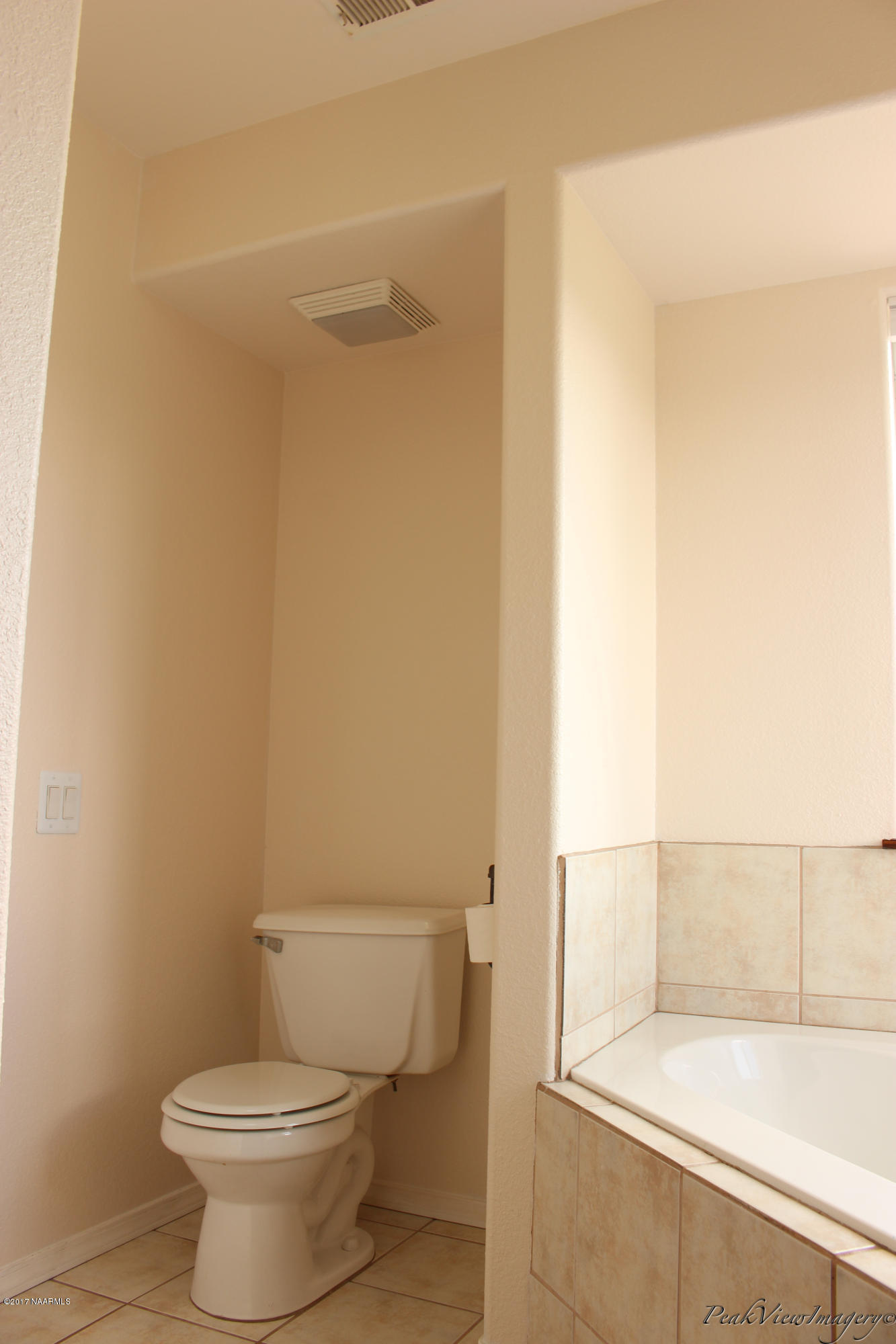 6905 North Bader Road Flagstaff, AZ 86001 - Photo 23 of 30 Master bathroom3