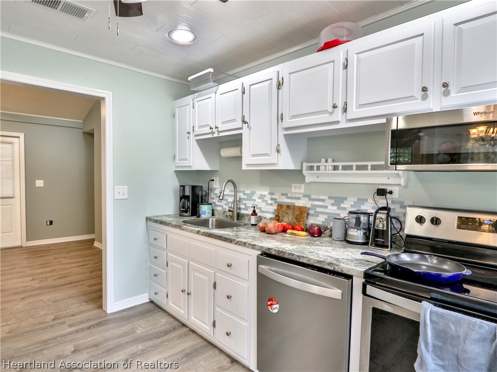 5751 Wolf Road Sebring, FL 33875 - Photo 3 of 21 Gallery Image 3
