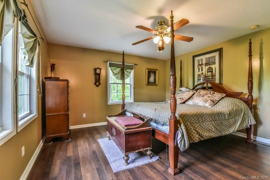 32 Smoke Tree Road Candler, NC 28715 - Photo 14 of 24 Gallery Image 14