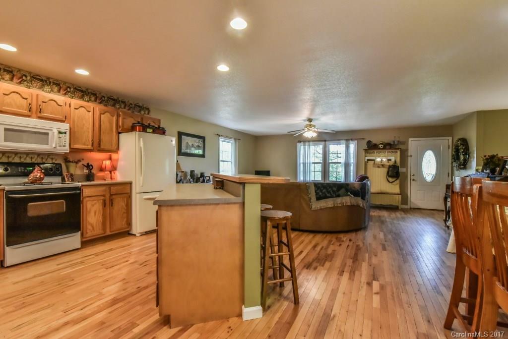 32 Smoke Tree Road Candler, NC 28715 - Photo 8 of 24 Gallery Image 8