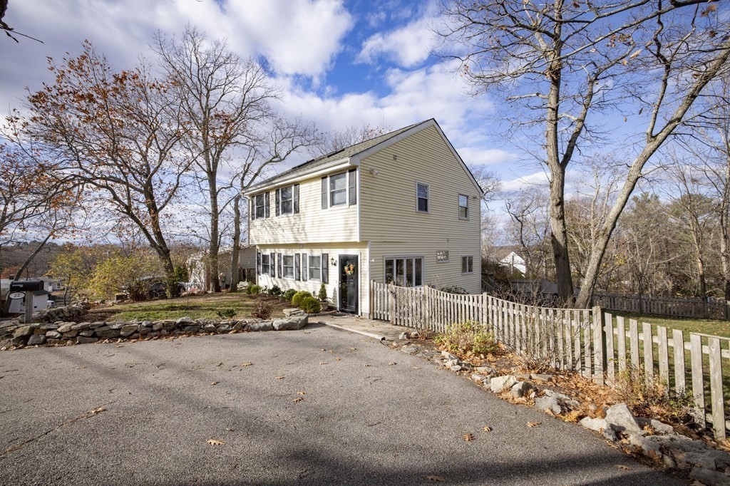 22 Overlook Road Weymouth, MA 02189 - Photo 2 of 28 Gallery Image 2