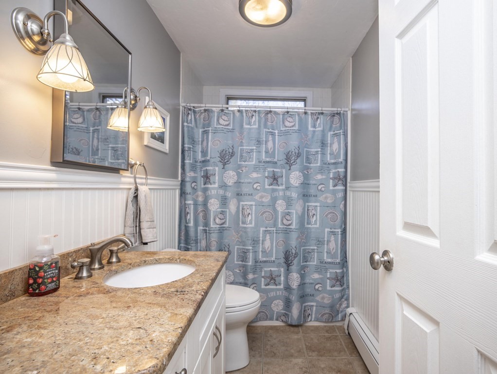22 Overlook Road Weymouth, MA 02189 - Photo 7 of 28 Gallery Image 7