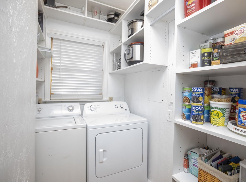 22 Overlook Road Weymouth, MA 02189 - Photo 9 of 28 Gallery Image 9