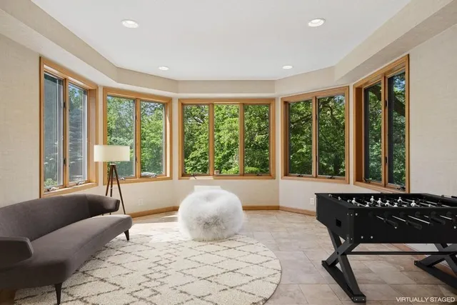 $1,900,000 | 10420 Bluff Circle, Chaska, MN 55318