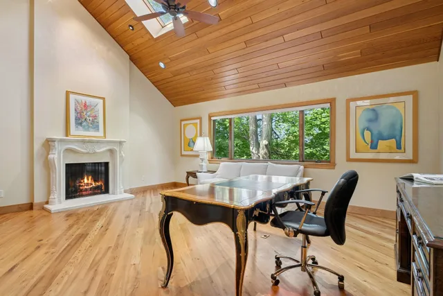 $1,900,000 | 10420 Bluff Circle, Chaska, MN 55318