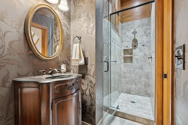 $1,900,000 | 10420 Bluff Circle, Chaska, MN 55318