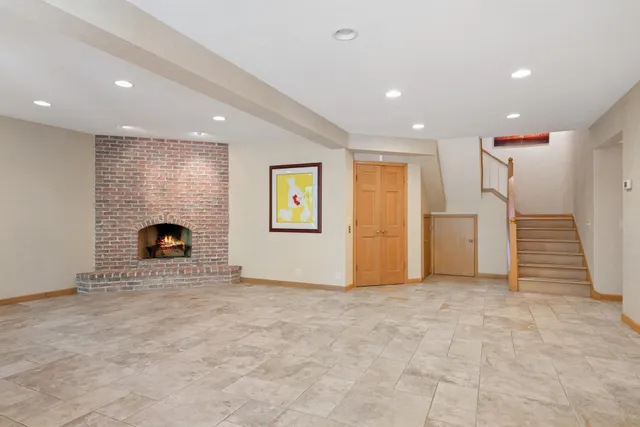 $1,900,000 | 10420 Bluff Circle, Chaska, MN 55318