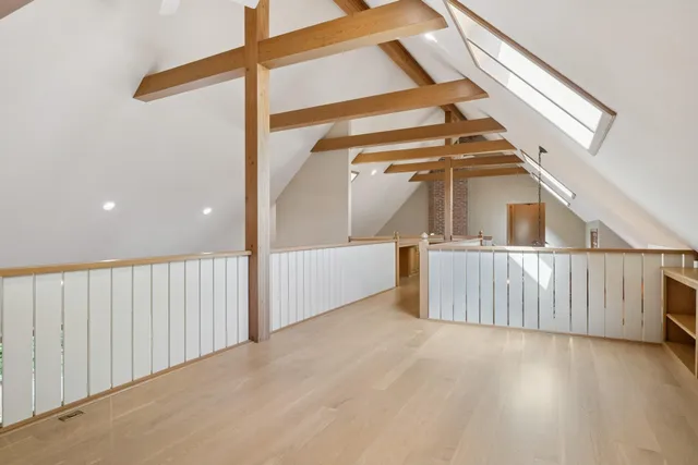 $1,900,000 | 10420 Bluff Circle, Chaska, MN 55318