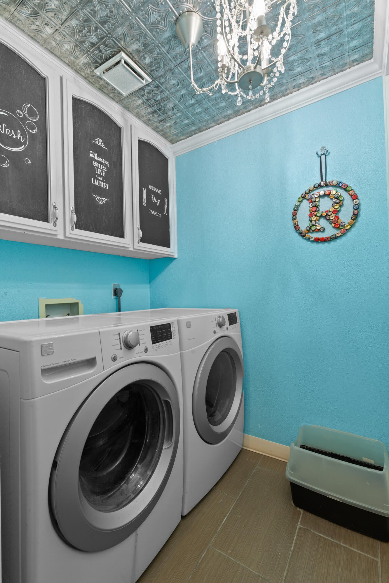 3044 Delta Waters Road Medford, OR 97504 - Photo 23 of 30 Laundry room