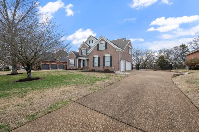 $749,900 | 508 Five Oaks Boulevard, Lebanon, TN 37087