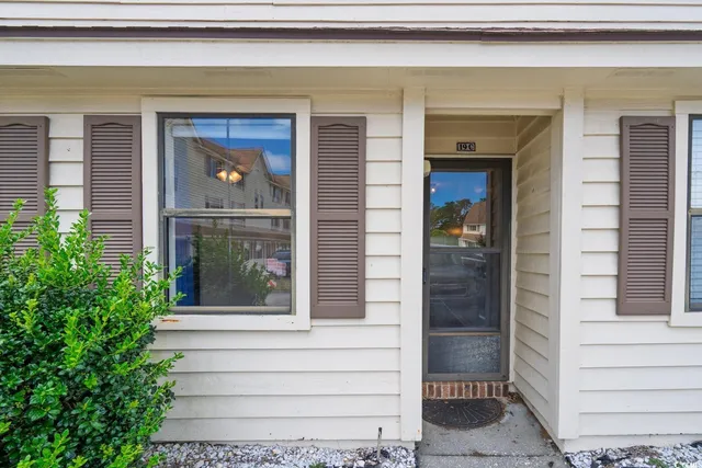 $164,900 | 510 Fairwood Lakes Drive, Unit 19C, Myrtle Beach, SC 29588