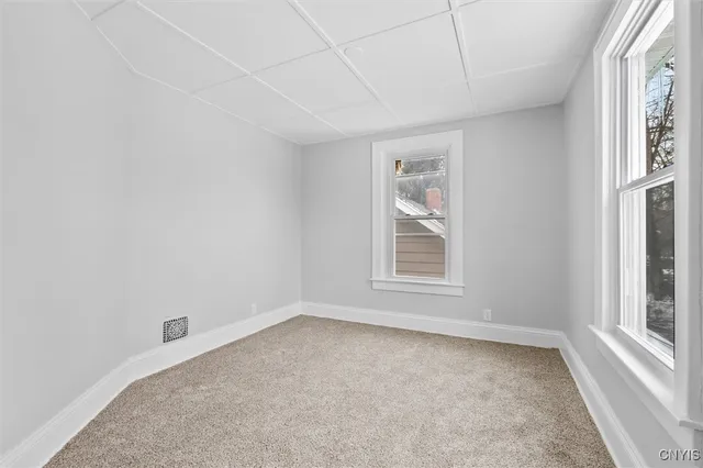 $193,500 | 206 Rosemont Drive, Syracuse, NY 13205