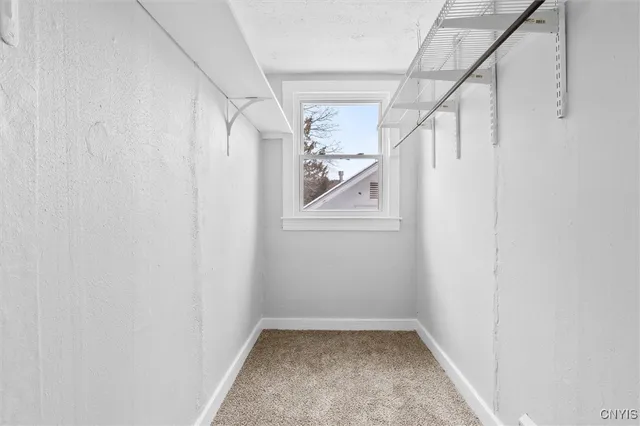 $193,500 | 206 Rosemont Drive, Syracuse, NY 13205