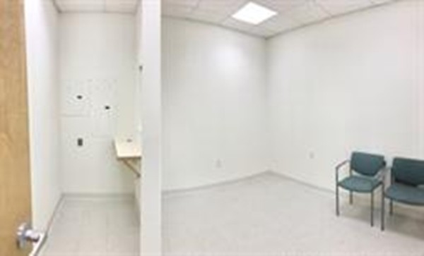 111 Everett Avenue, Unit 1A Chelsea, MA 02150 - Photo 10 of 20 a bathroom with a toilet