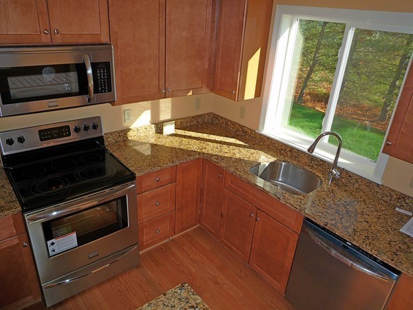 391 Franklin Street, Unit 1 Hanson, MA 02341 - Photo 5 of 24