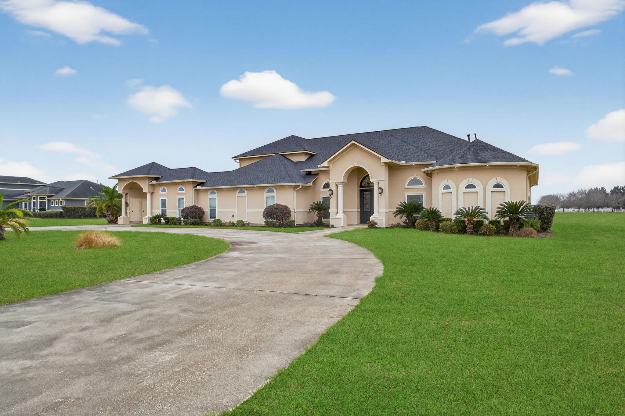 8245 Stacy Beaumont, TX 77705 - Photo 2 of 21