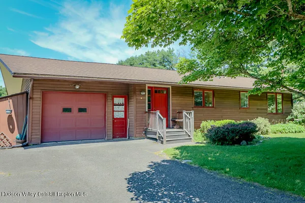 $499,000 | 682 Highway 203, Chatham, NY 12037