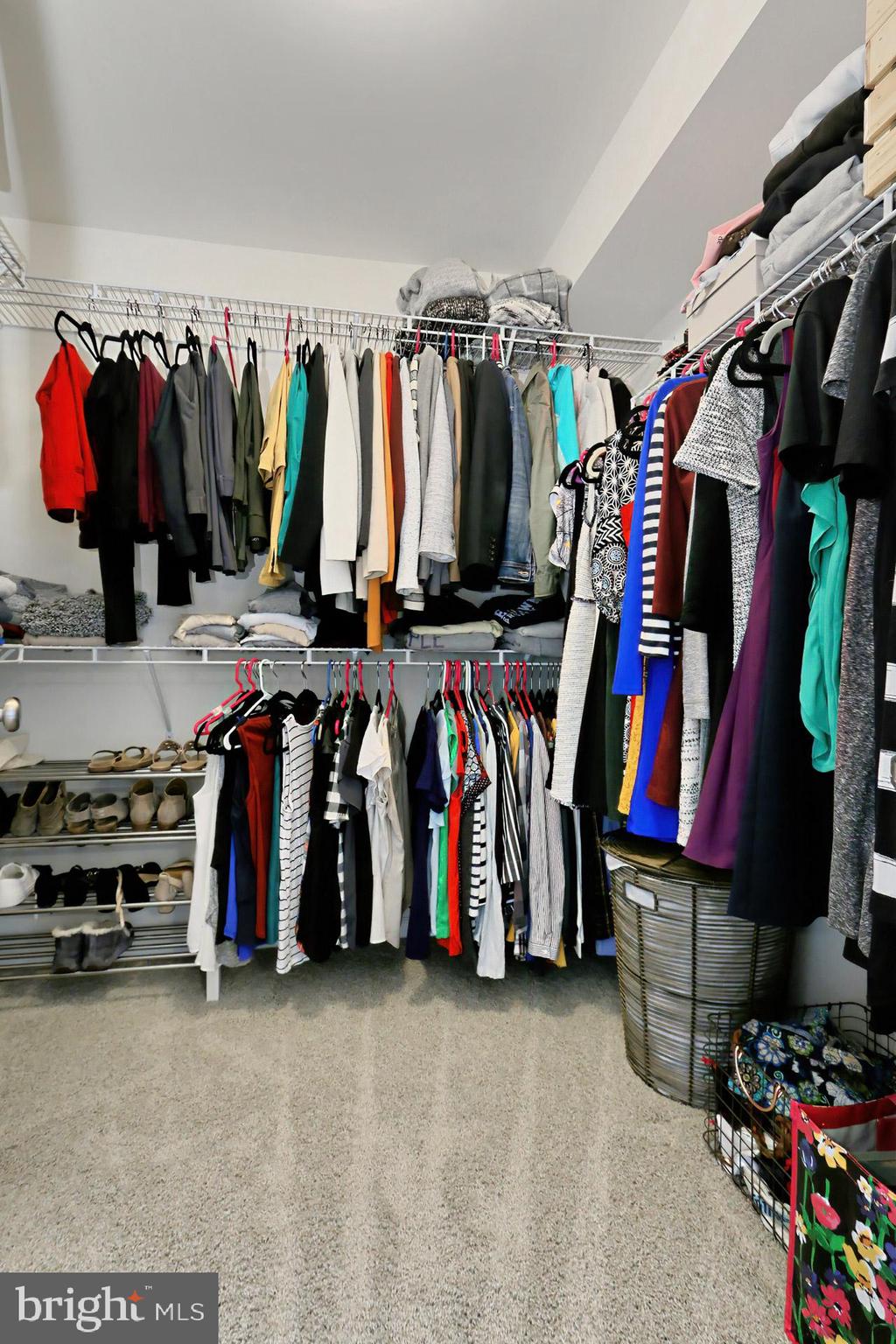 42643 Lancaster Ridge Terrace Chantilly, VA 20152 - Photo 23 of 42 One of two primary closets