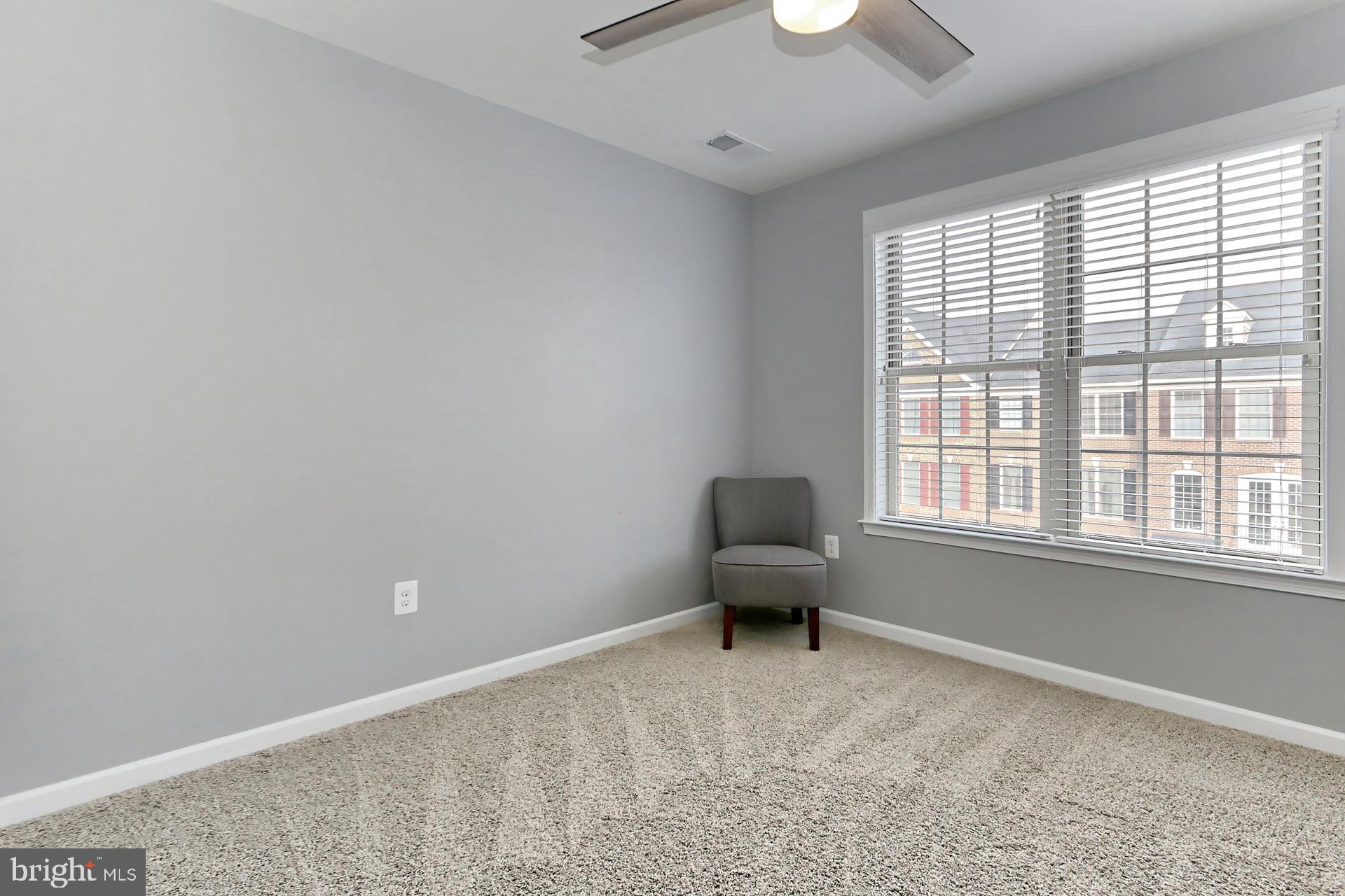 42643 Lancaster Ridge Terrace Chantilly, VA 20152 - Photo 25 of 42 Bedroom 3