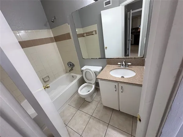 $1,500 | 1956 Lake Atriums Circle, Unit 148, Orlando, FL 32839