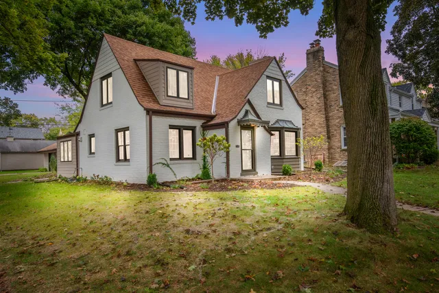 $849,900 | 2578 North 88th Street, Wauwatosa, WI 53226