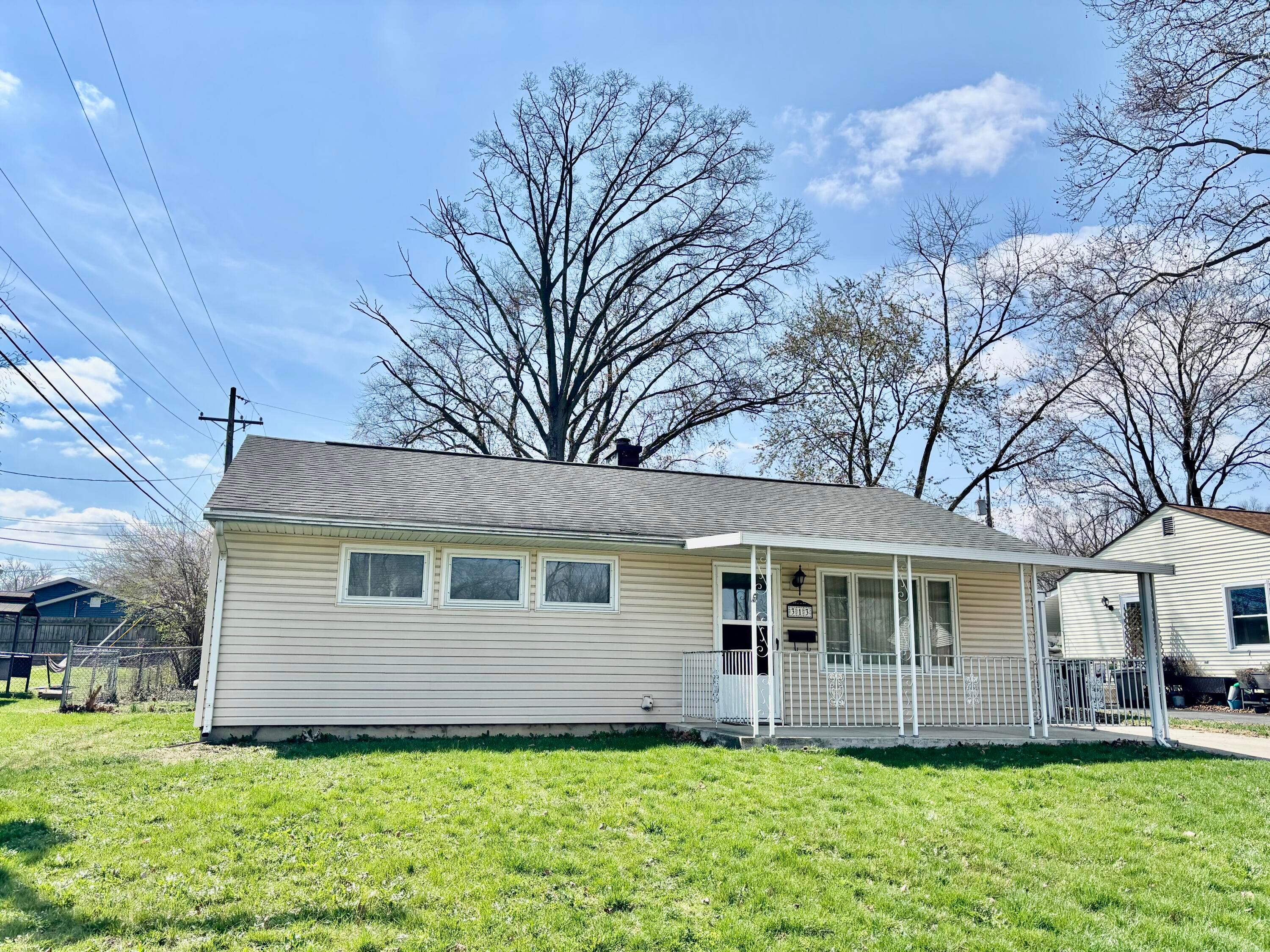 313 Danhurst Road Columbus, OH 43228 - Photo 1 of 27 Welcome home to 313 Danhurst in Lincoln Village!