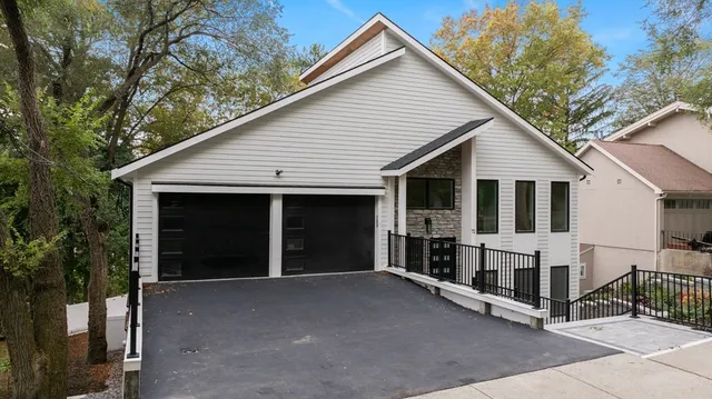 $2,349,000 | 72 Wallis Road, Brookline, MA 02467