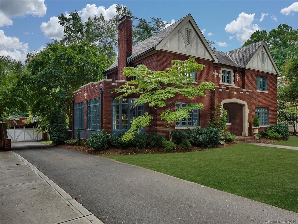 728 Berkeley Avenue Charlotte, NC 28203 - Photo 2 of 24 a front view of house with yard and green space