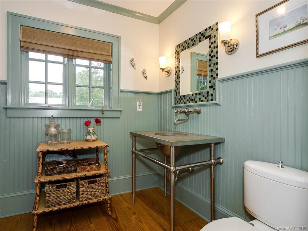 728 Berkeley Avenue Charlotte, NC 28203 - Photo 21 of 24 a room with furniture and window