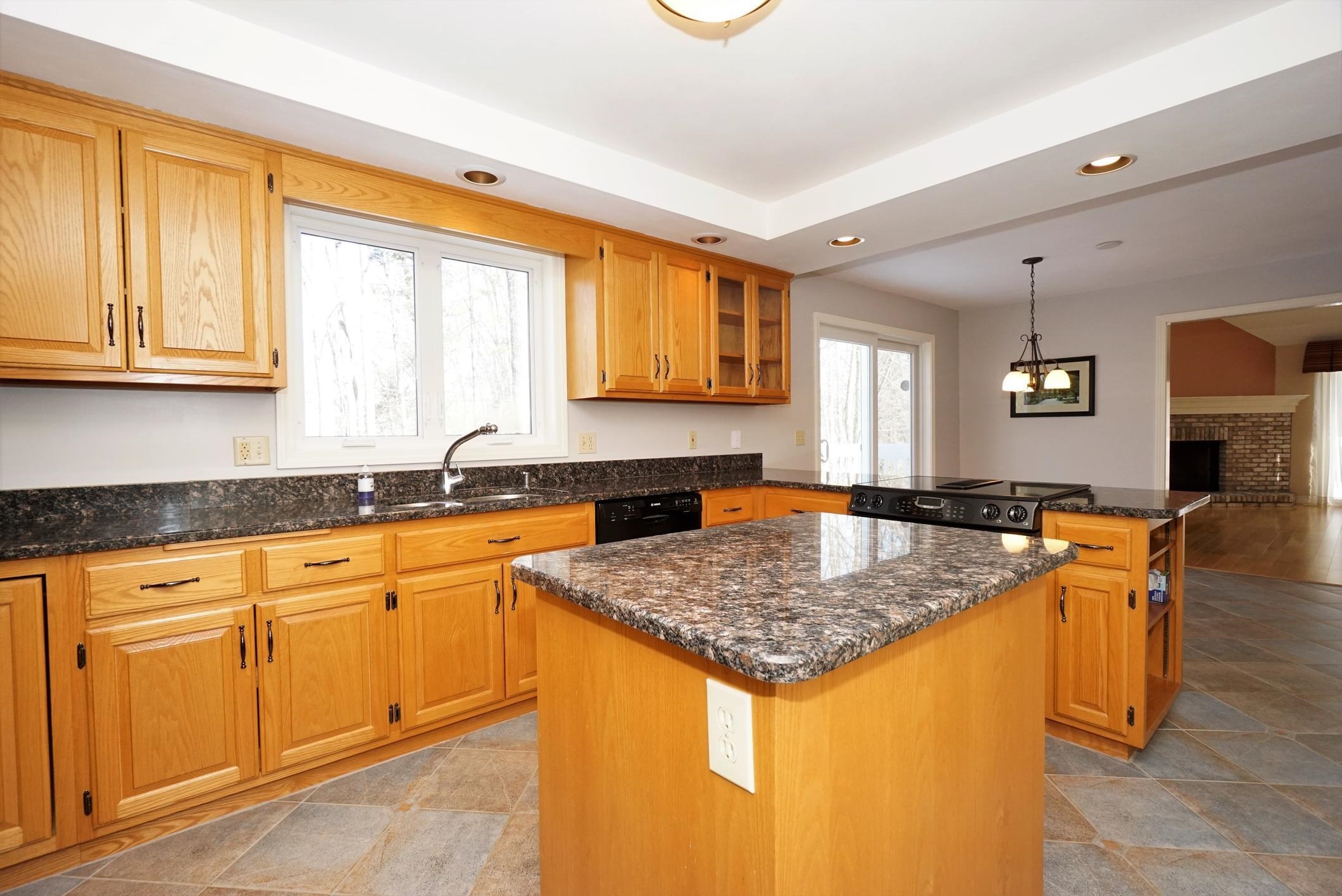 5 Chatburn Road Windham, NH 03087 - Photo 4 of 40