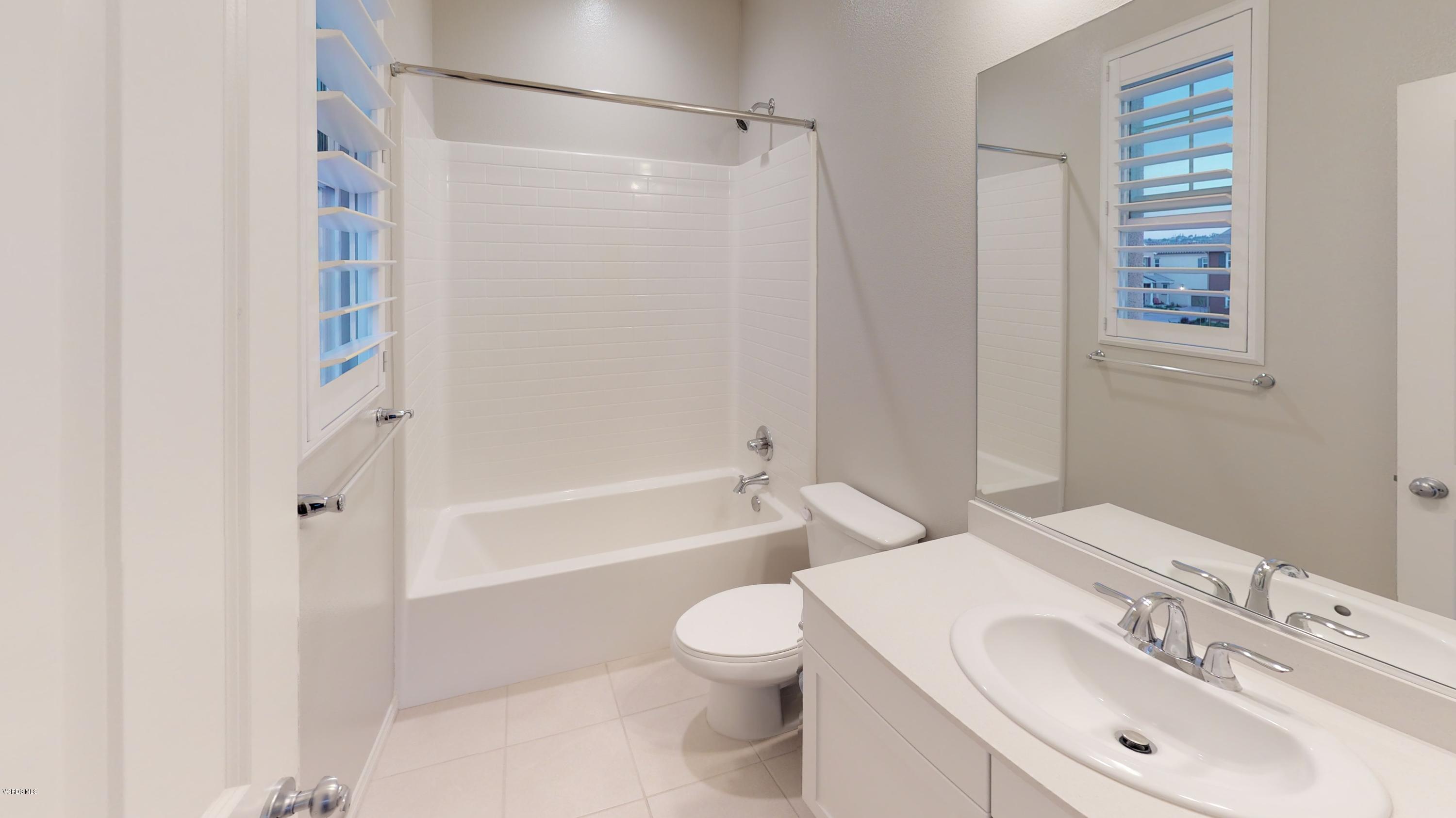173 Stagetrail Road Camarillo, CA 93010 - Photo 17 of 32 173-Stage-Trail-Bathroom(2)