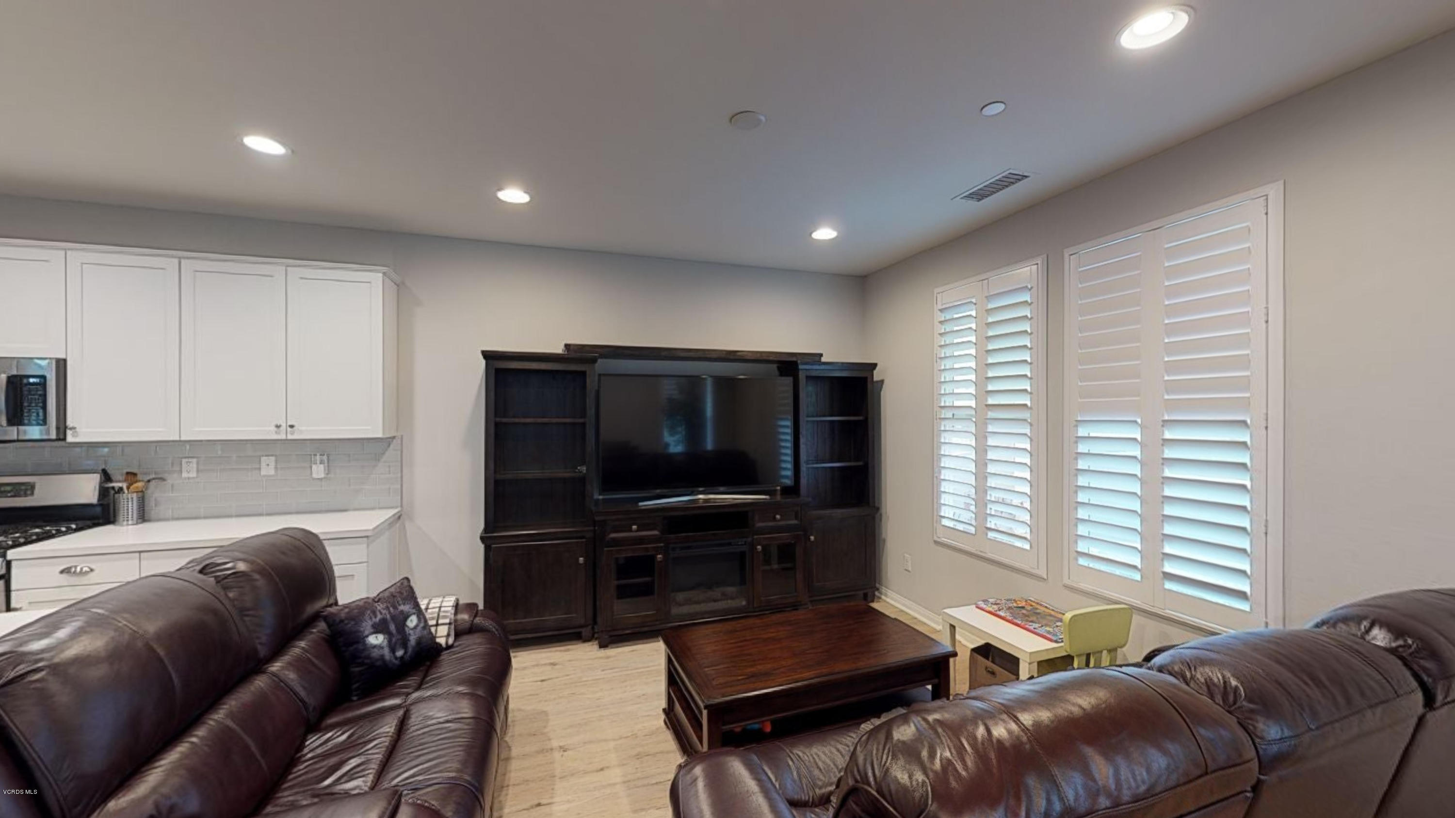 173 Stagetrail Road Camarillo, CA 93010 - Photo 4 of 32 173-Stage-Trail-09032019_220029