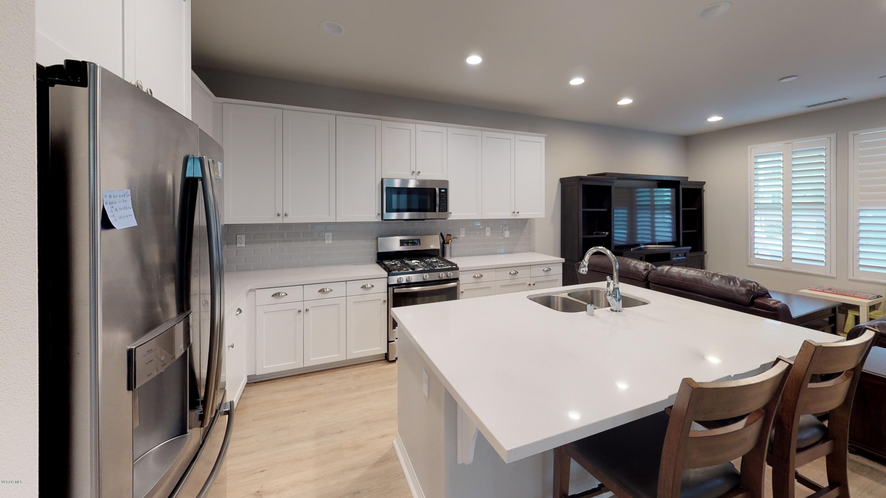 173 Stagetrail Road Camarillo, CA 93010 - Photo 9 of 32 173-Stage-Trail-Kitchen