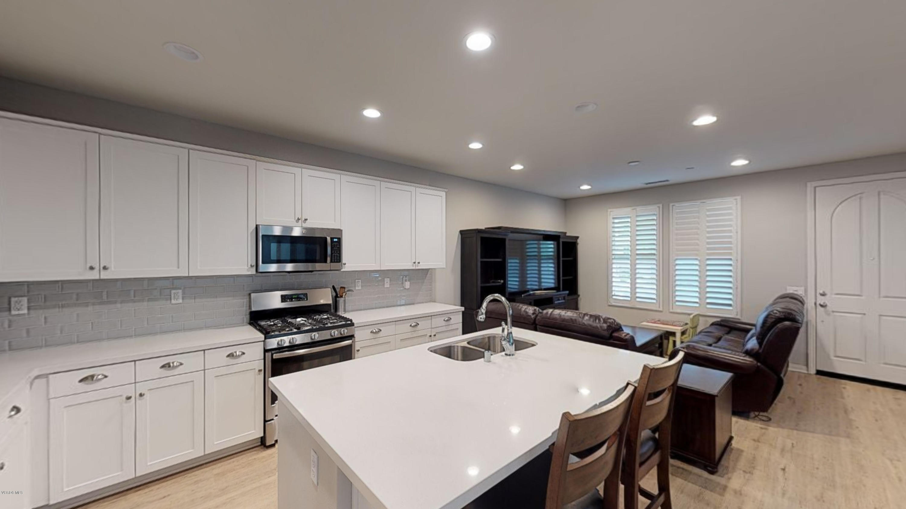 173 Stagetrail Road Camarillo, CA 93010 - Photo 10 of 32 173-Stage-Trail-09032019_220214