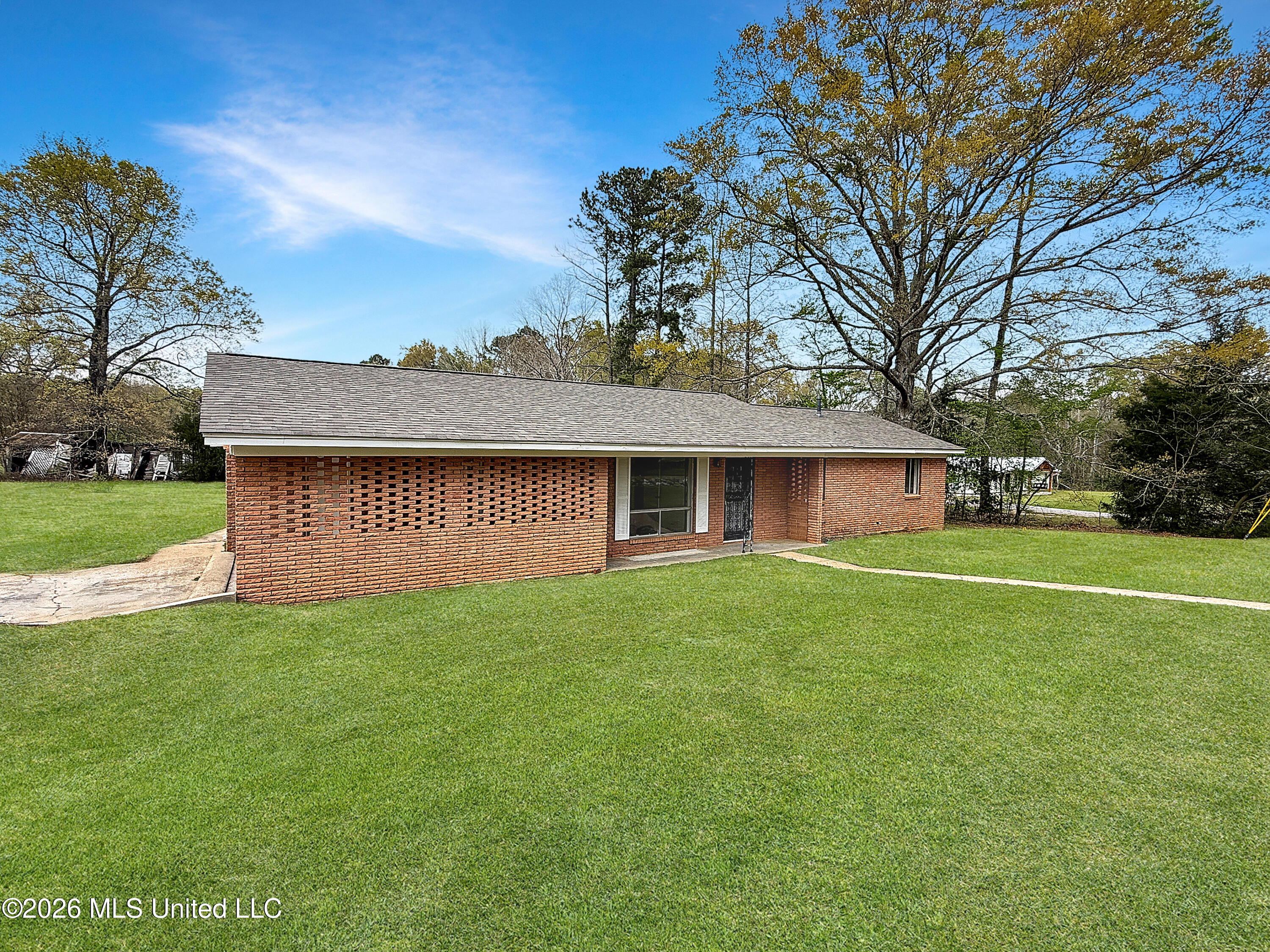 1231 Gunter Road Florence, MS 39073 - Photo 2 of 20 5dcb460d99a0cfa78210dd5eb4cc64984d58fb46