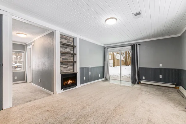 $200,000 | 33 Fuller Street, Saranac, MI 48881