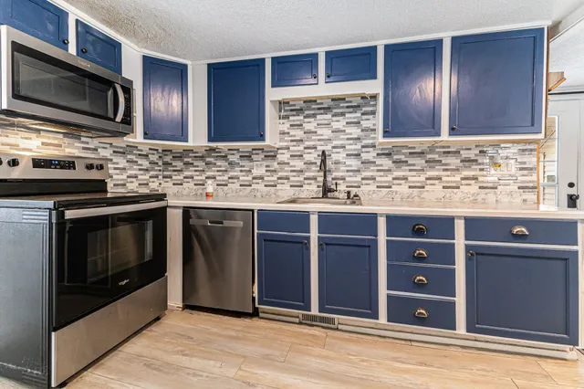 $200,000 | 33 Fuller Street, Saranac, MI 48881