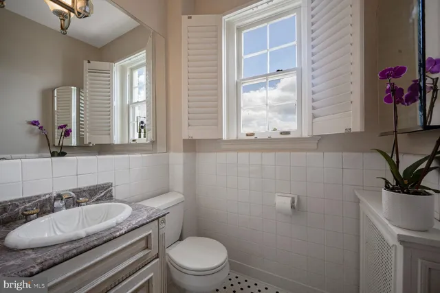 $899,900 | 2737 Devonshire Place Northwest, Unit 418, Washington, DC 20008