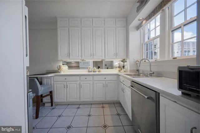 $899,900 | 2737 Devonshire Place Northwest, Unit 418, Washington, DC 20008