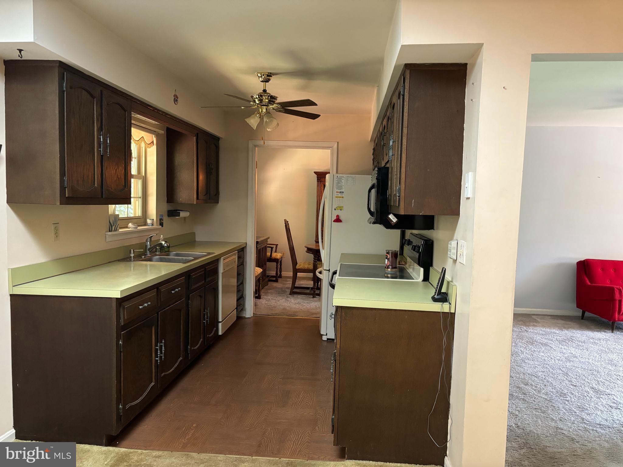 5880 Cari Road Huntingtown, MD 20639 - Photo 6 of 11 Kitchen