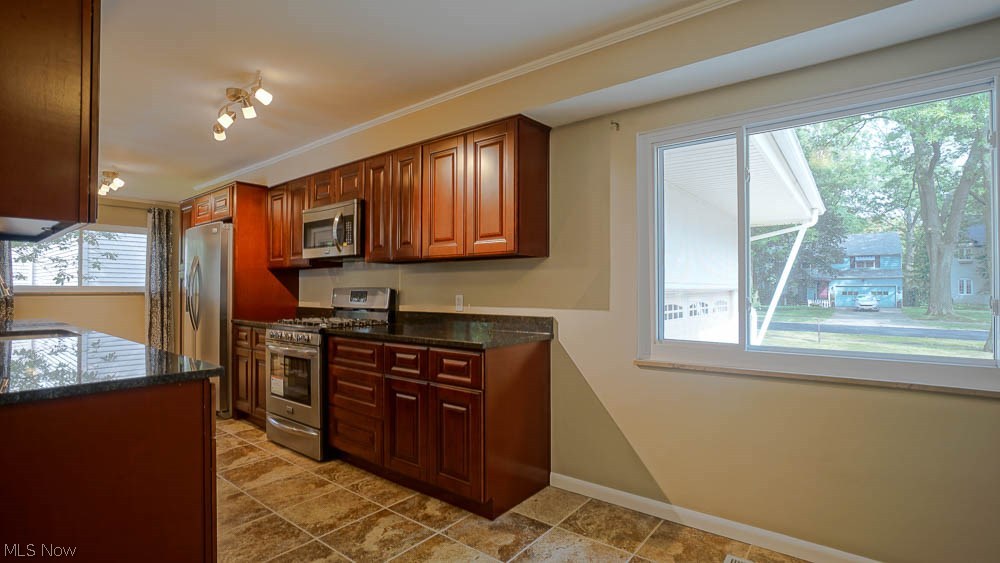 1308 Ford Road Lyndhurst, OH 44124 - Photo 4 of 25 Gallery Image 4