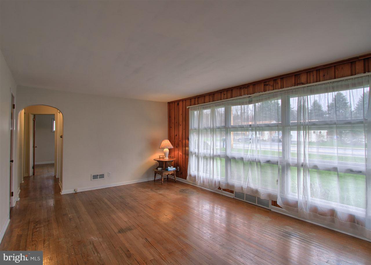 309 Salt Road Enola, PA 17025 - Photo 5 of 17 Gallery Image 5