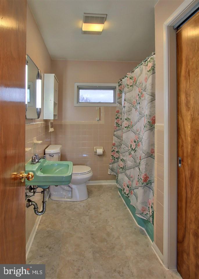 309 Salt Road Enola, PA 17025 - Photo 9 of 17 Gallery Image 9