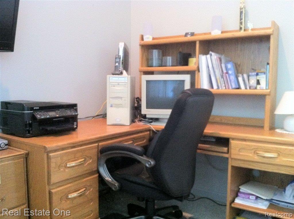 534 Decker Road Walled Lake, MI 48390 - Photo 3 of 25 Office 2.jpg