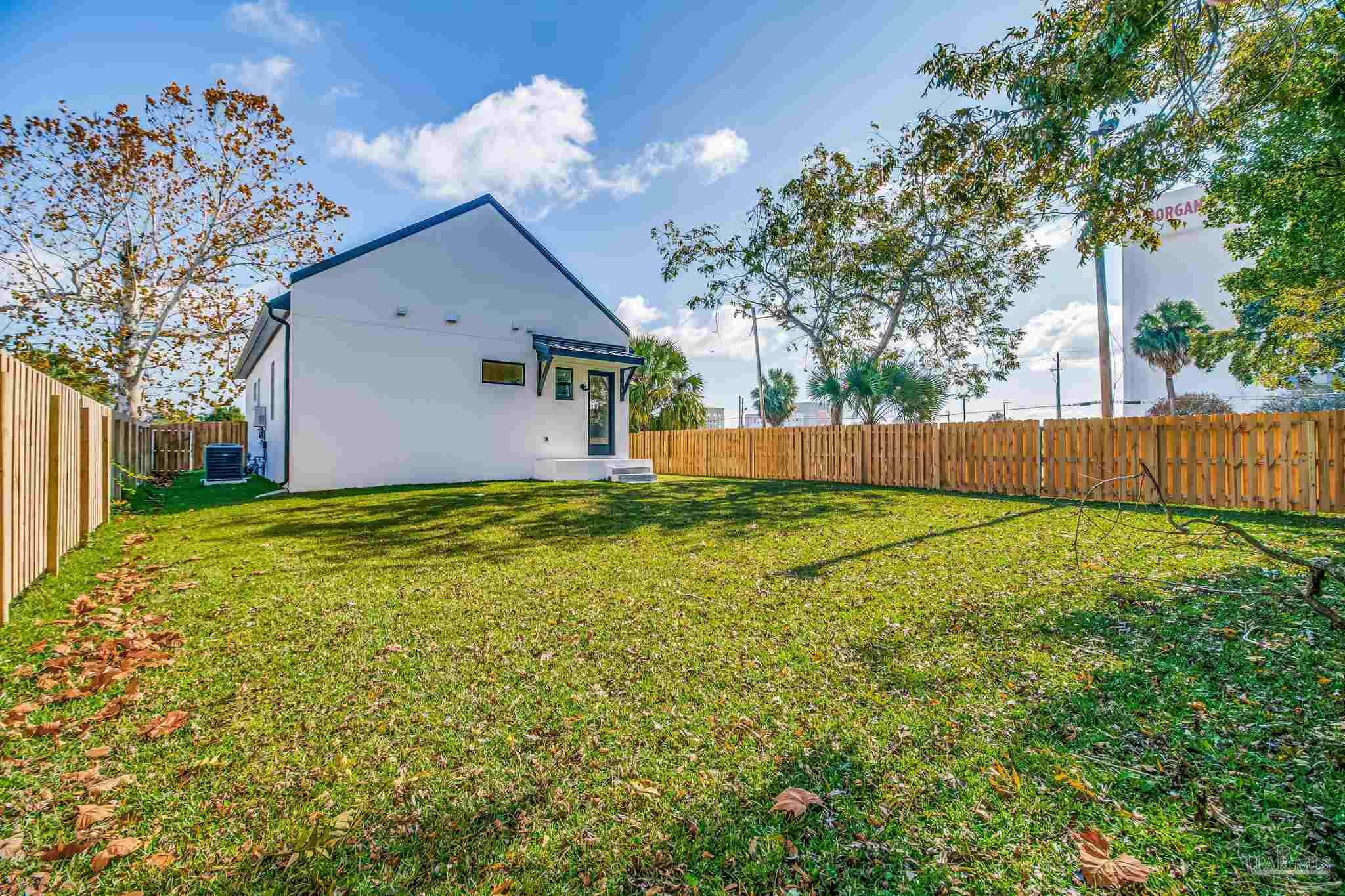 113 North Spring Street Pensacola, FL 32502 - Photo 13 of 48